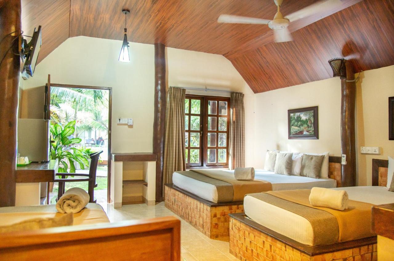 Jkab Beach Resort Trincomalee Dış mekan fotoğraf