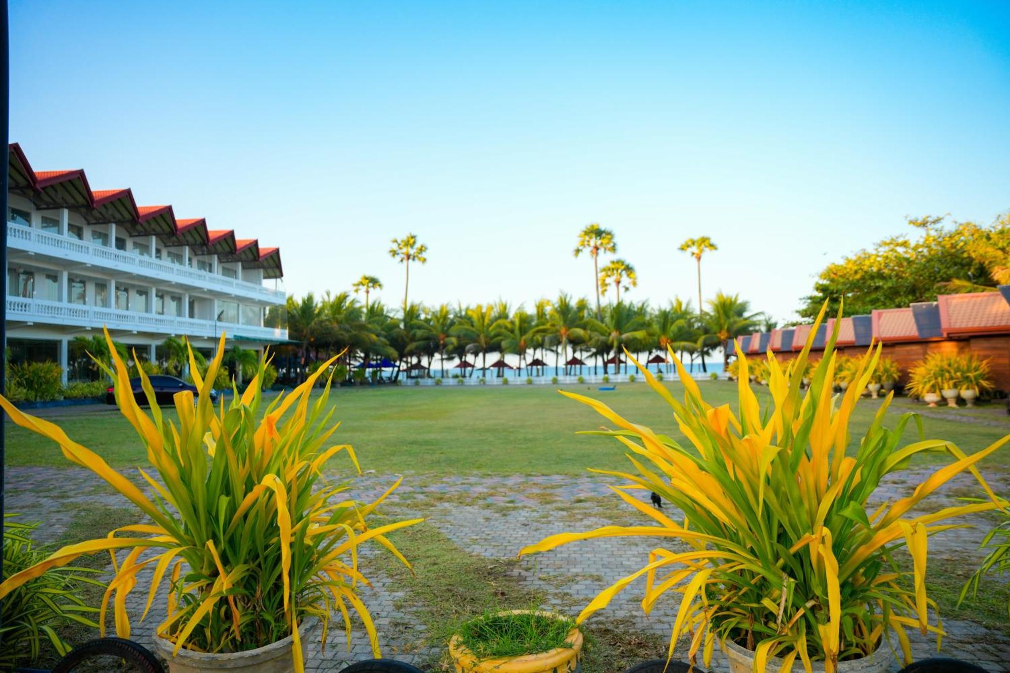 Jkab Beach Resort Trincomalee Dış mekan fotoğraf