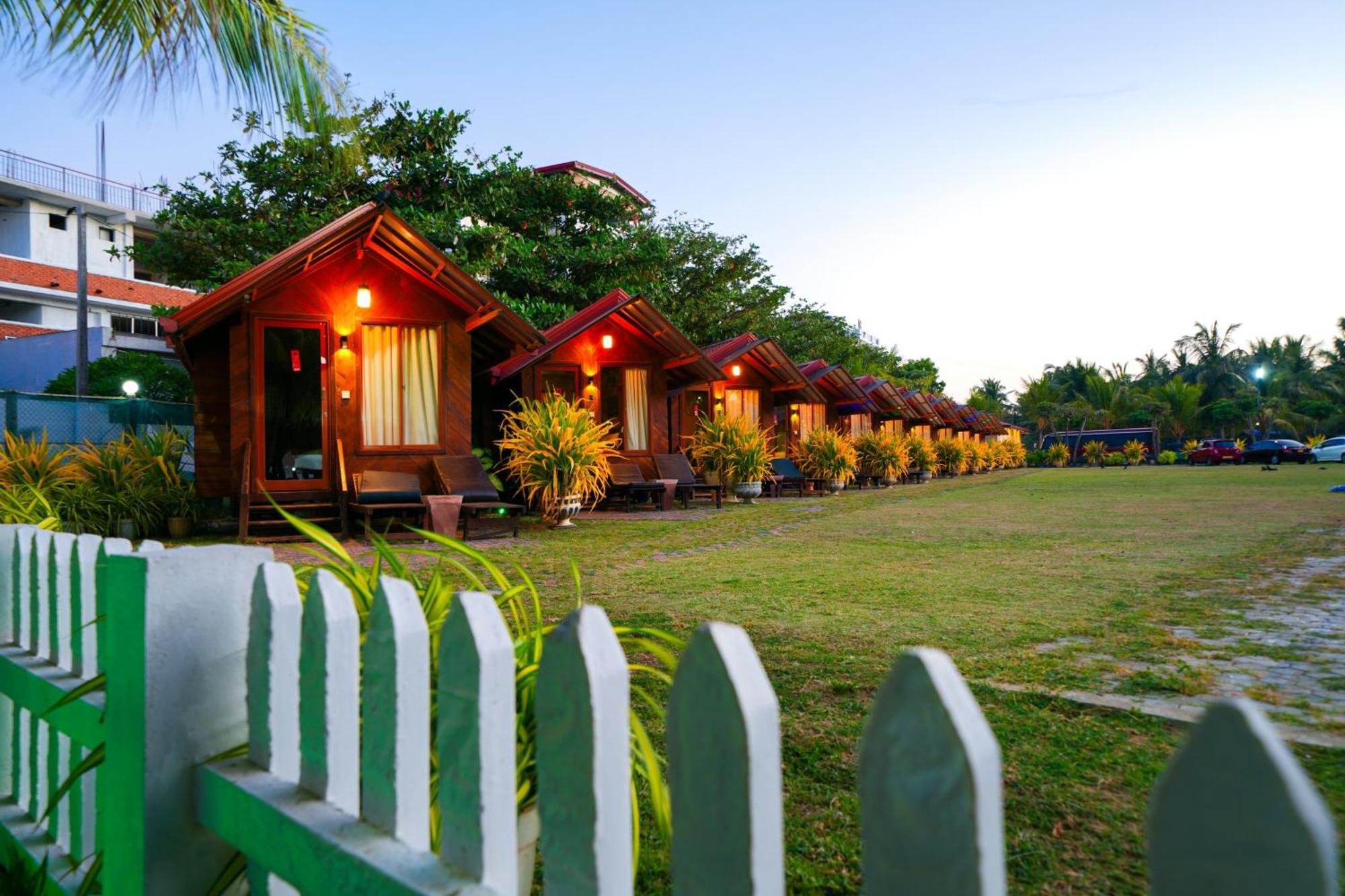 Jkab Beach Resort Trincomalee Dış mekan fotoğraf