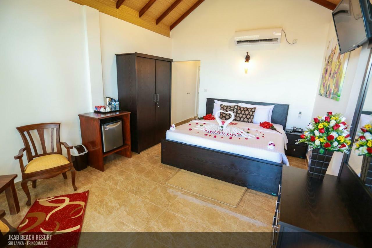 Jkab Beach Resort Trincomalee Dış mekan fotoğraf